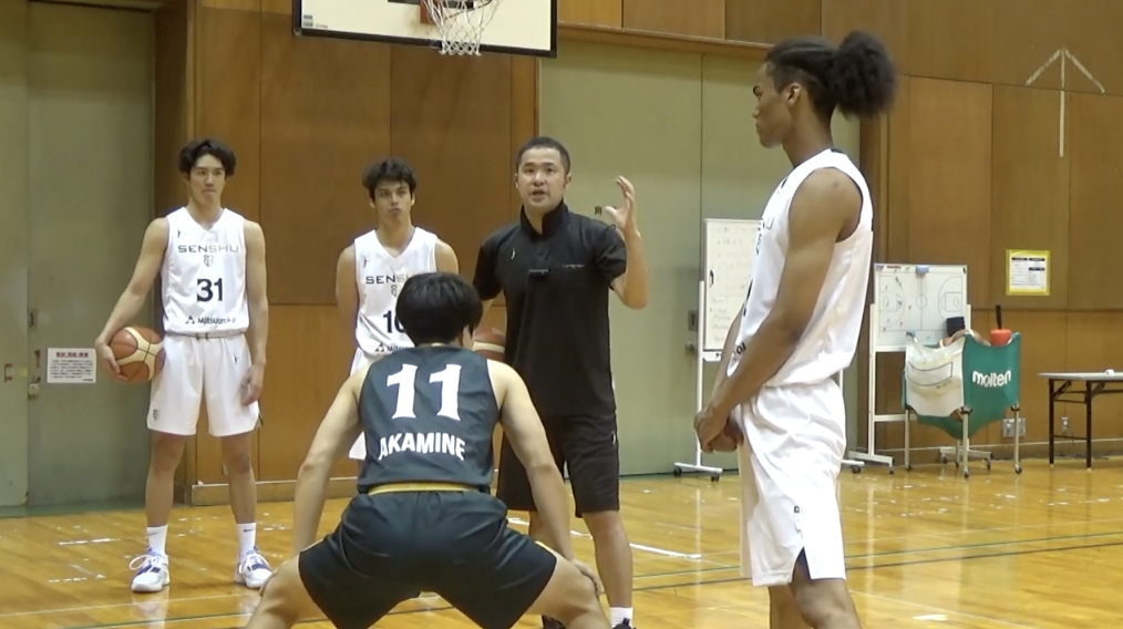 新発売の Basketball考えるスキルブック超実戦1 on 1 ピックロール